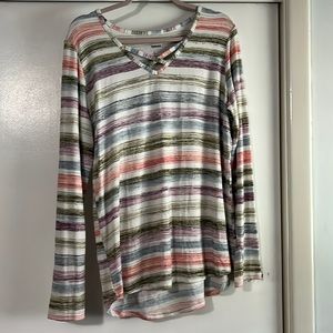 🍇long sleeve knit white with multi colored feathered stripes size large